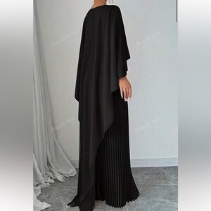 Elegant solid pleated dress